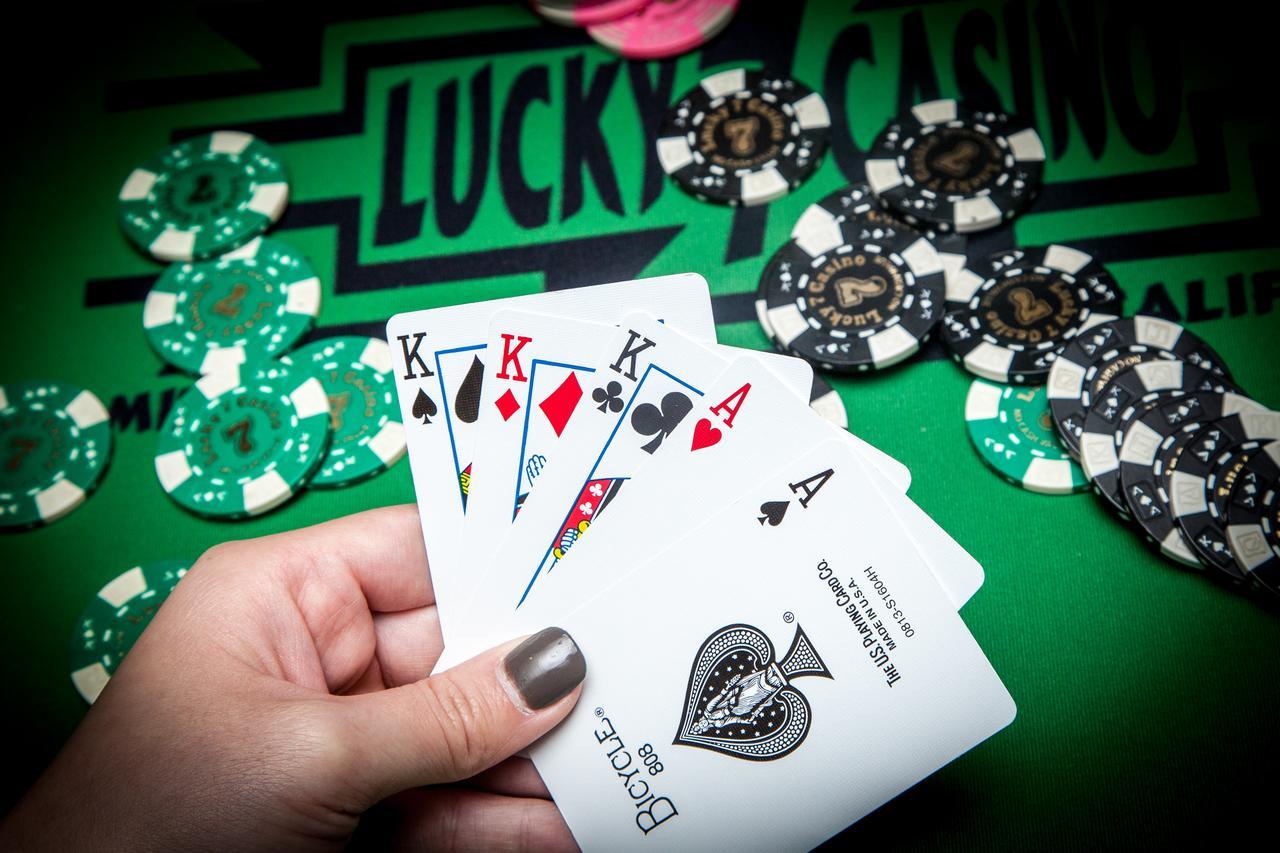 Lucky 7 Casino & 4* Smith River